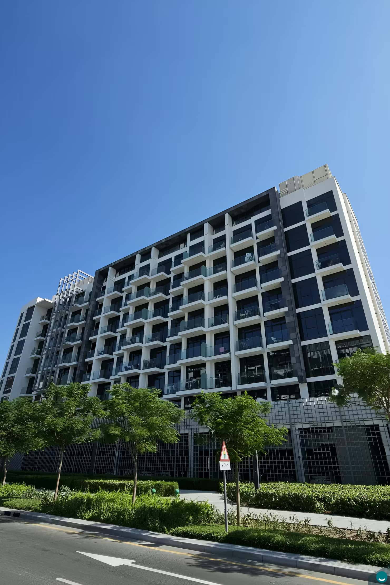 Azizi Riviera 33